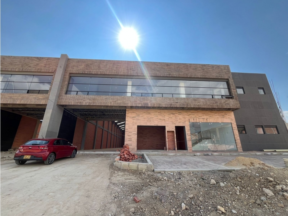 ARRENDAMIENTO DE BODEGA 1715 M2 - 3