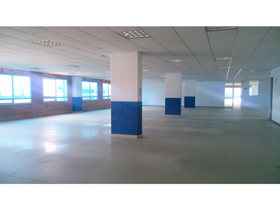 Arriendo Oficinas en Autopista Medellín - 5