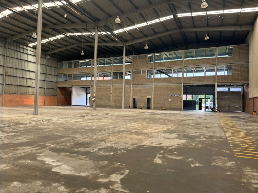 ARRENDMIENTO BODEGA 2480 M2 FUNZA - 1