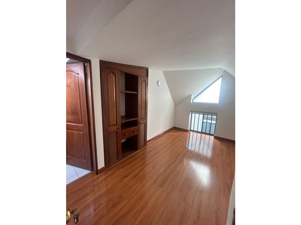 Espectacular Dúplex en Alcalá | 125m² - 4 Hab + Parqueadero Doble