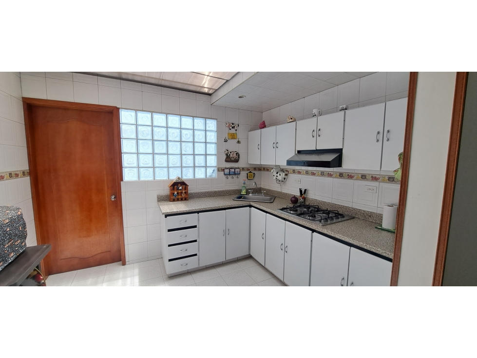 En venta Casa De 3 Pisos En Américas Occidental- Amplia y versatil