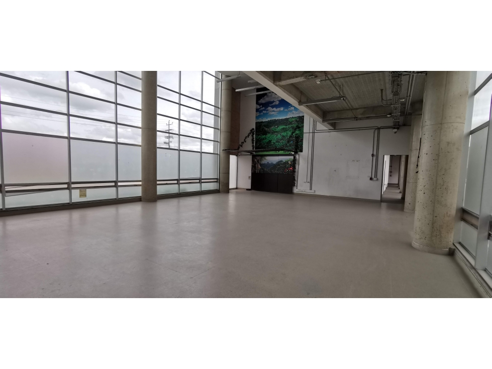 Arrendamiento de Local 600 M2 Primer Piso - 3