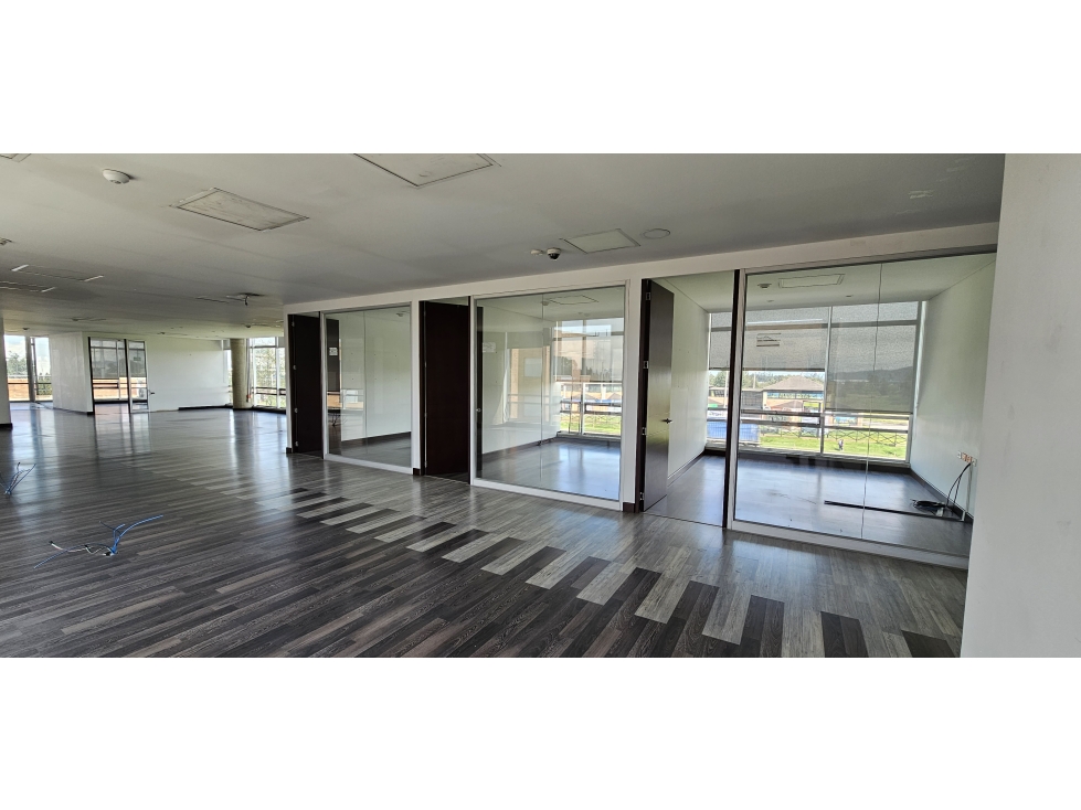 Alquiler de Oficinas en la Autopista Medellín 1.764 M2 - 3
