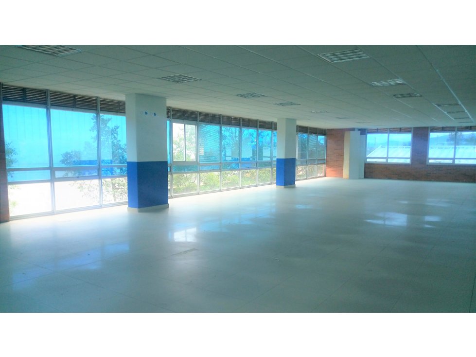 Arriendo Oficinas en Autopista Medellín - 3