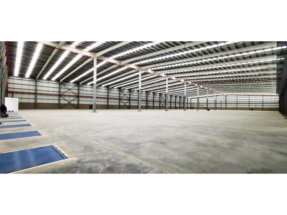 Se Arrienda Bodega Clase A+ Autopista Medellín 4.800 M2 - 5