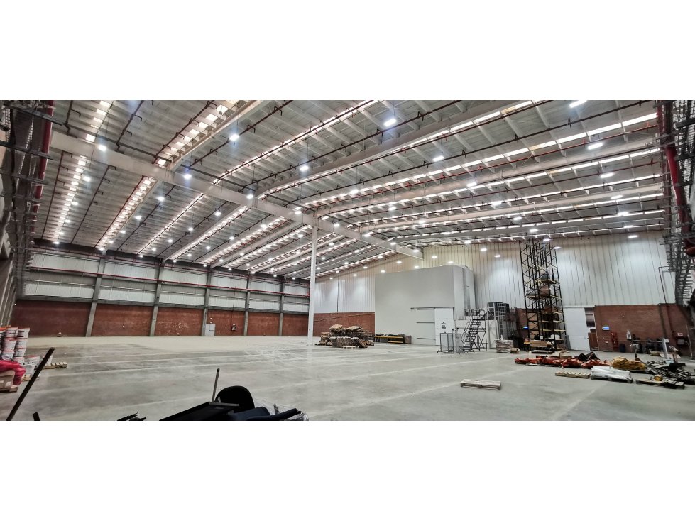 Arrienda Bodega Logistica Barranquilla 3.446 M2 - 4