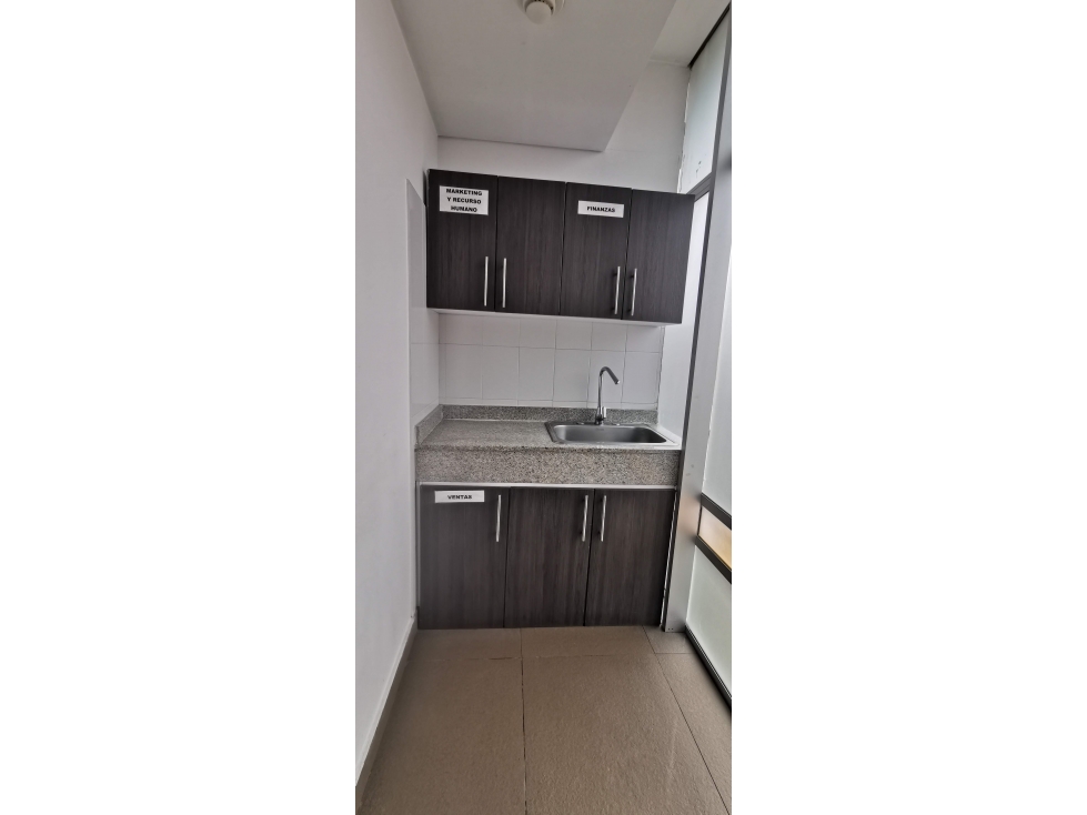 Arrendamiento de Local 600 M2 Primer Piso - 5