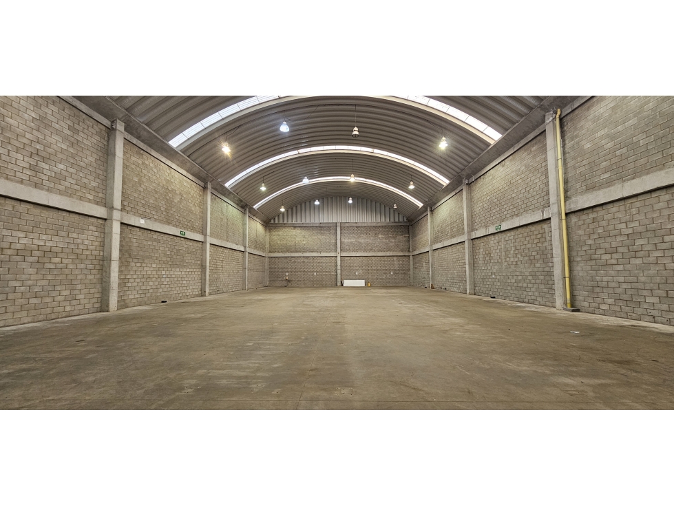 Vendo Bodega Autopista Medellín 1.283 M2 - 3