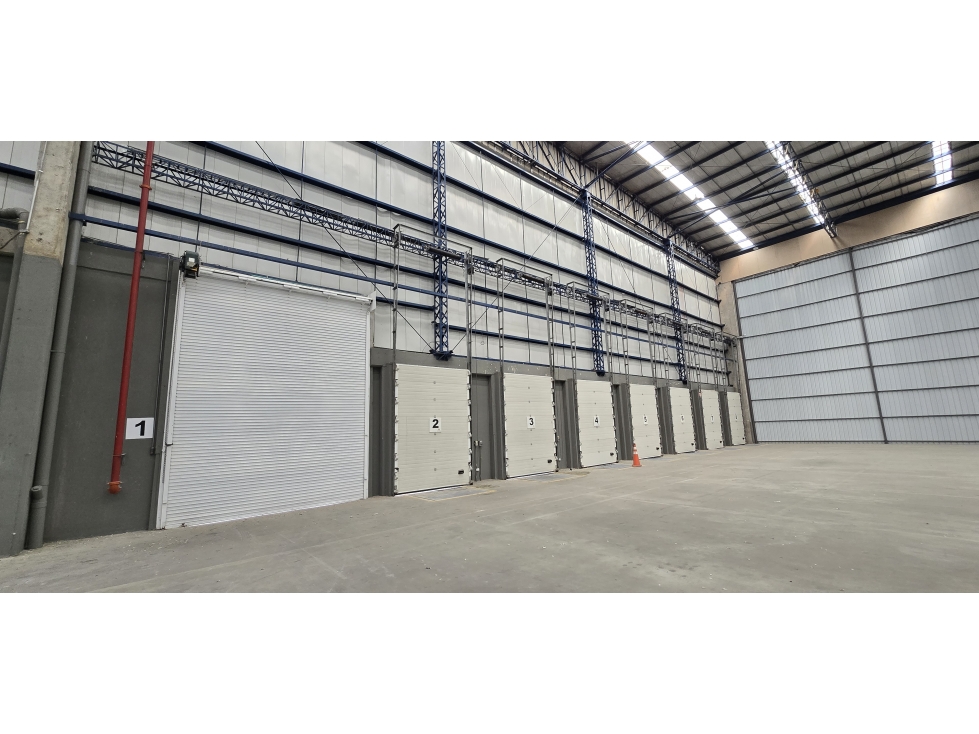 Arrienda Bodega Funza 6.900 M2 - 5