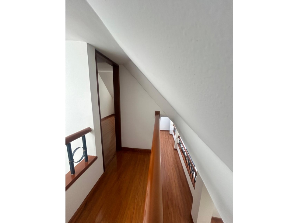 Espectacular Dúplex en Alcalá | 125m² - 4 Hab + Parqueadero Doble — foto 2