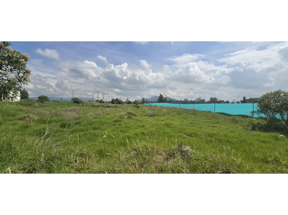 Venta de Lote 3.723 M2 Comercial - Industrial - 2