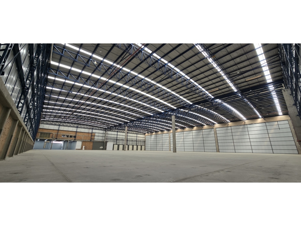 Arrienda Bodega Funza 6.900 M2 - 1