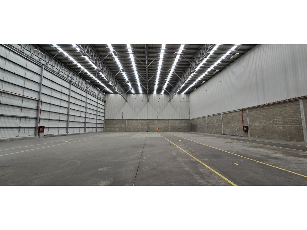 Bodega 2.500 M2 Arrienda o Vende Zona Franca - 3