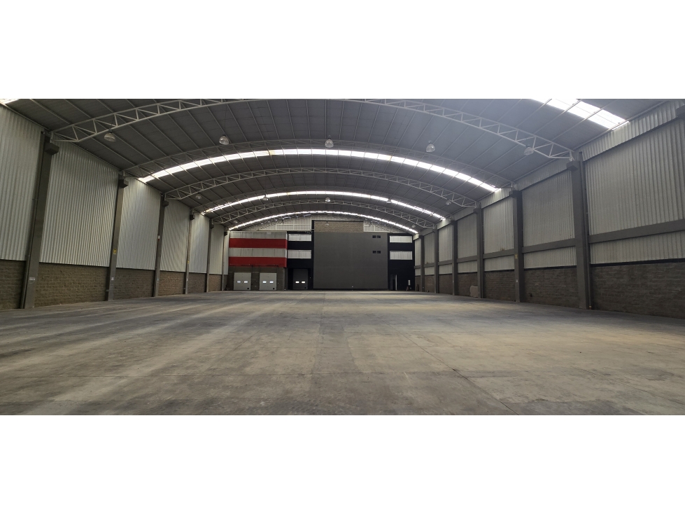 Bodega en Arrendamiento Autopista Medellín 2.600 M2 - 4