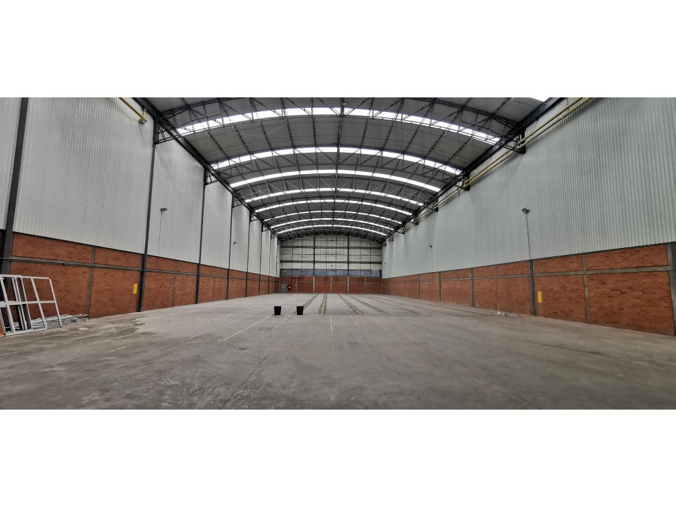Se Arrienda Nueva Bodega 4.256 M2 Fontibón — foto 3