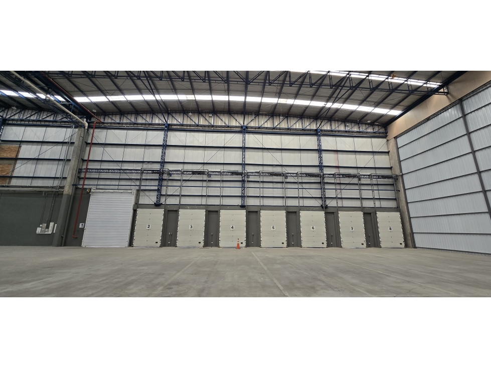 Arrienda Bodega Funza 6.900 M2 - 6