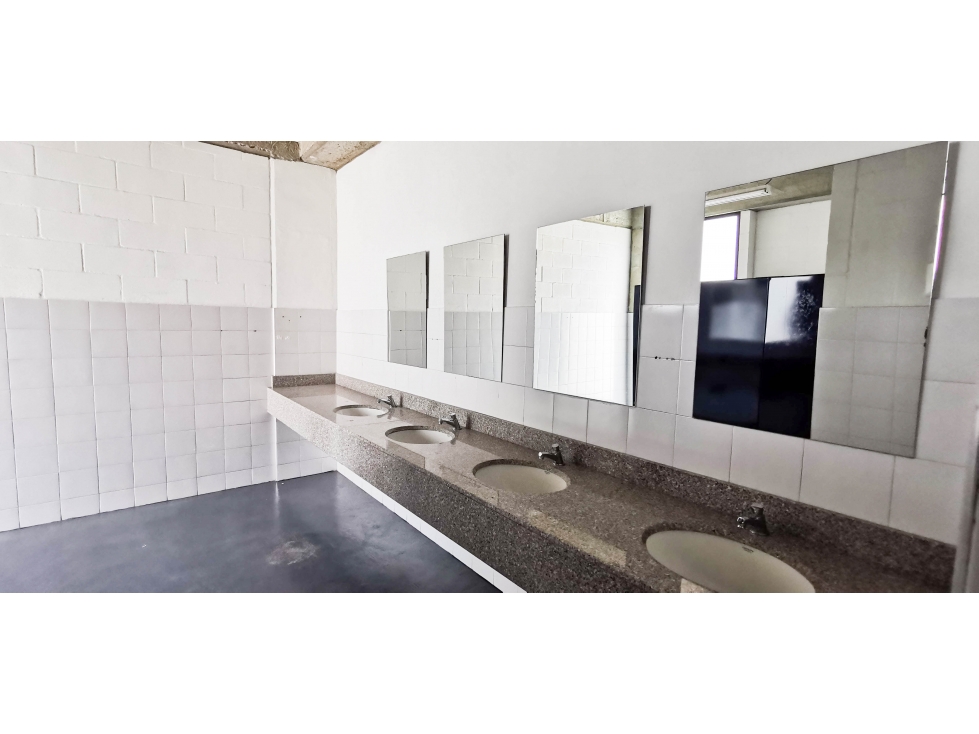 Arrendamiento Bodegas Clase A 5.320 M2 - 6