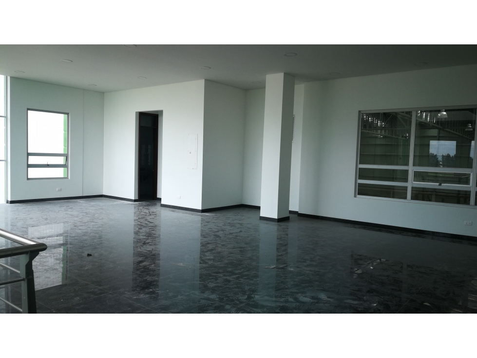 Vendo Bodega en Parque Industrial 2.994 M2 - 6