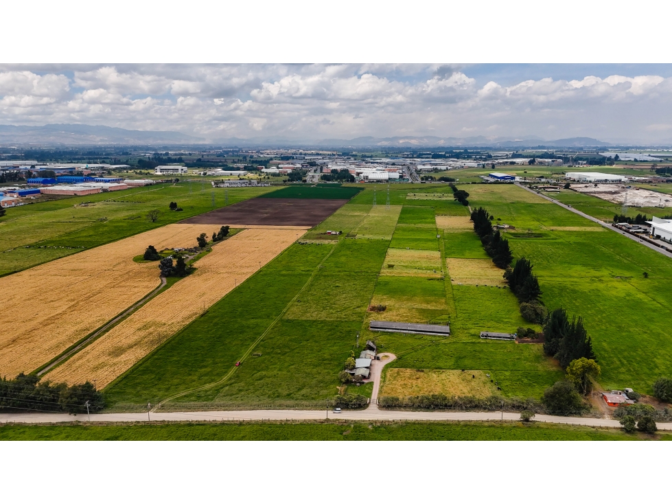 SE VENDE LOTE INDUSTRIAL 87.990 M2 SIBERIA - 4