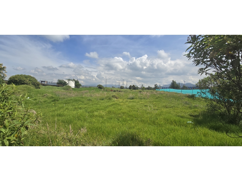 Venta de Lote 3.723 M2 Comercial - Industrial - 3
