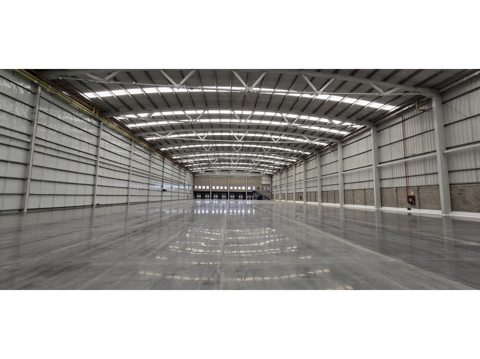 Arrendamiento Bodegas Clase A 5.320 M2 - 3