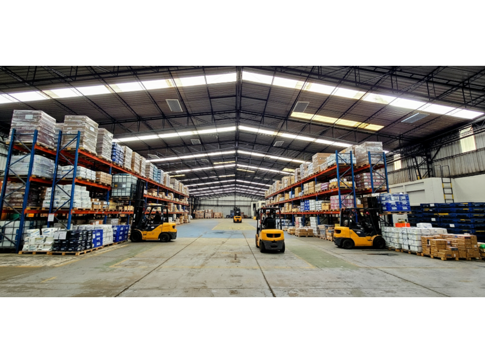 Vende Bodega en Inversión 4.000 M2