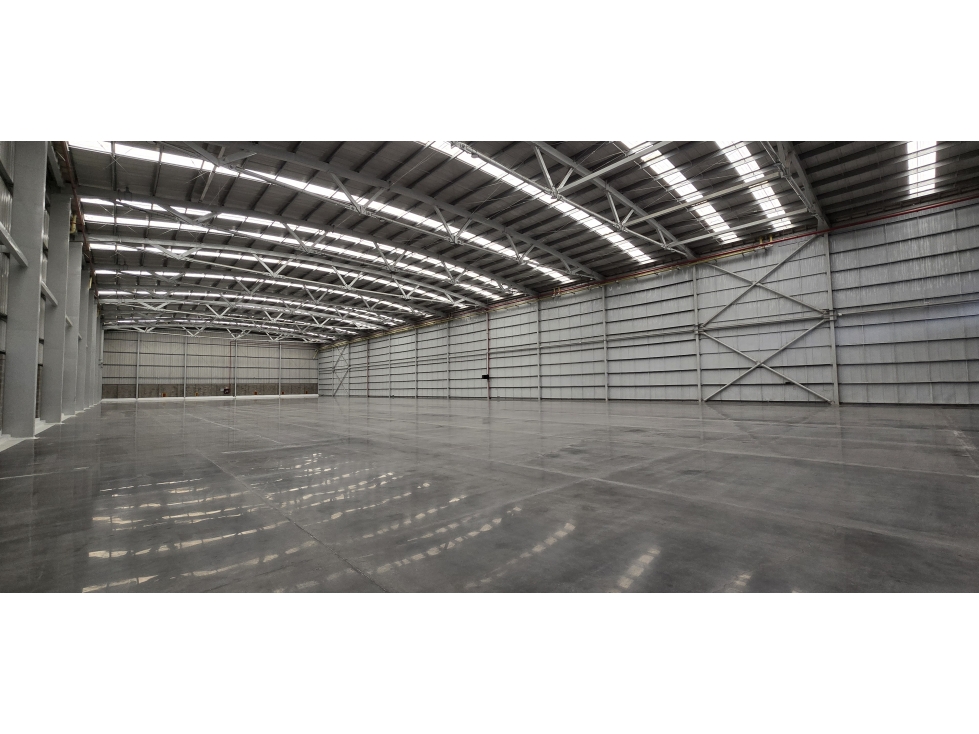 Arrendamiento Bodegas Clase A 5.320 M2 - 5