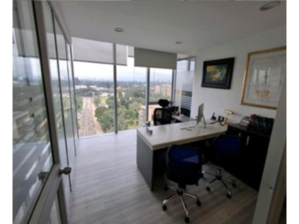 SE VENDE OFICINA BOGOTA AREA 179.4 M2 — foto 2