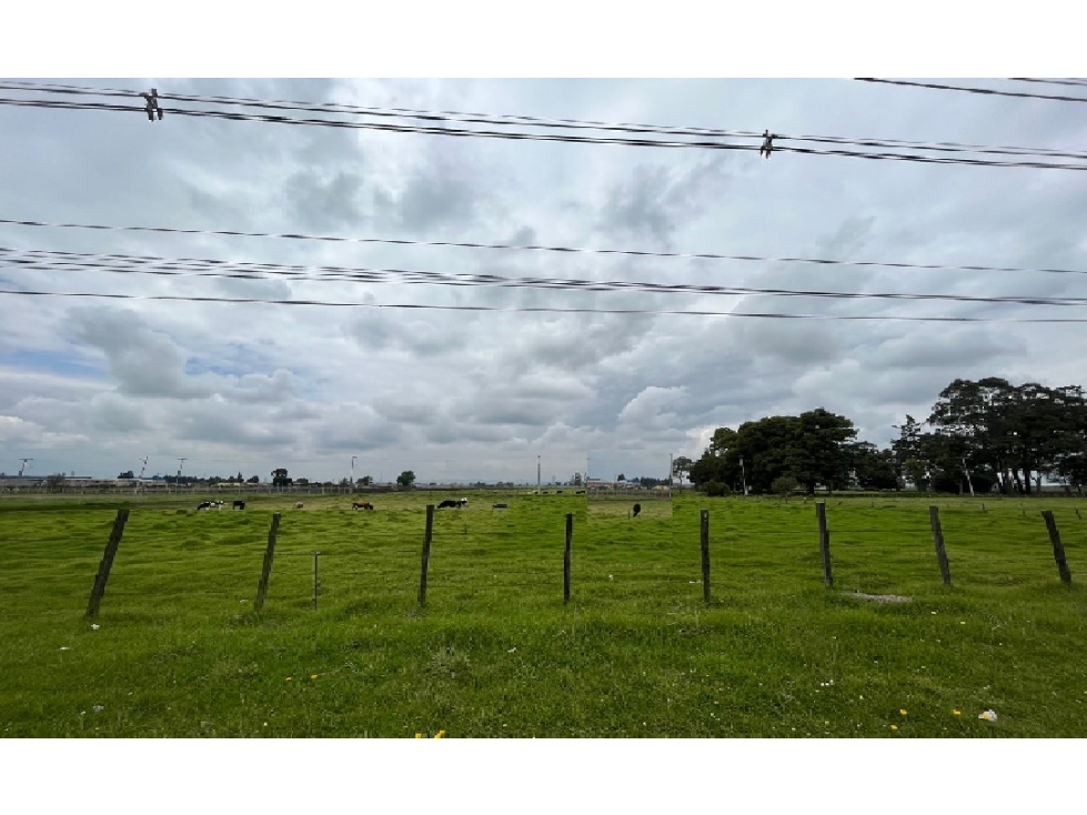 LOTE EN VENTA 6.400 M2 AUTOPISTA MEDELLIN - 4