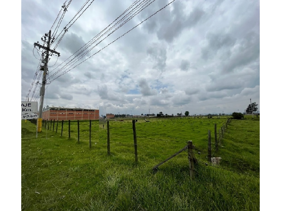 LOTE EN VENTA 6.400 M2 AUTOPISTA MEDELLIN - 5