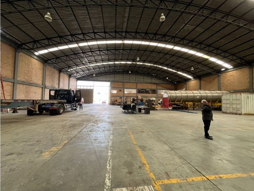 SE VENDE BODEGA 2.000 M2 MOSQUERA - 3