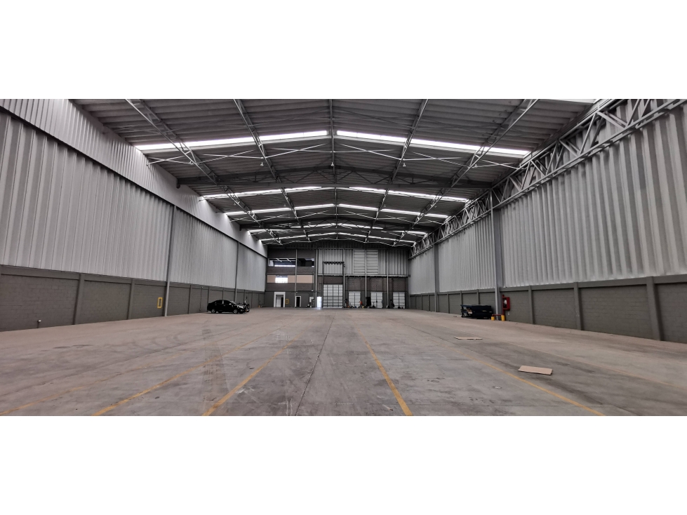 Arrienda Bodega en Barranquilla 2.450 M2