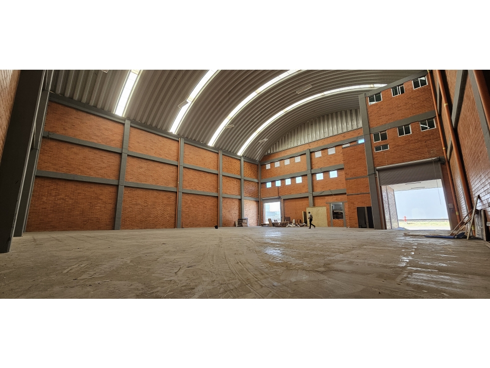 Bodega 1.000 M2 Zona Franca - 1