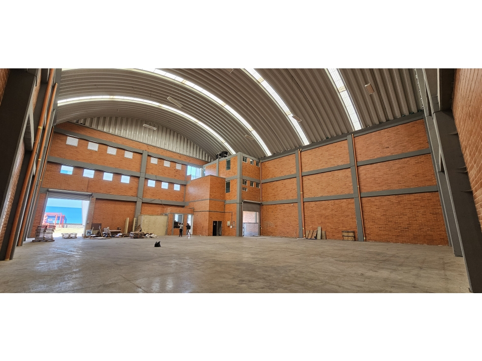 Bodega 1.000 M2 Zona Franca - 2