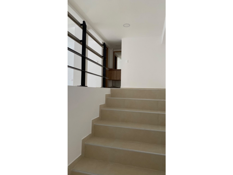 SE ARRIENDA SEGUNDO PISO COMERCIAL EN EL BARRIO BONANZA - FRAP — foto 3