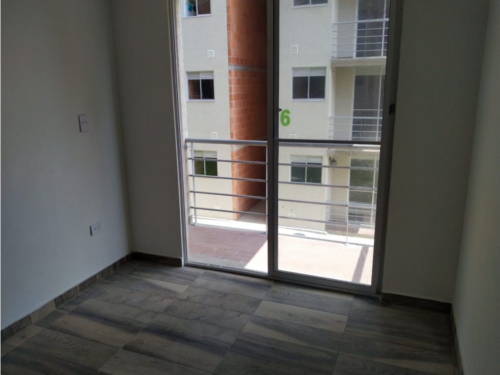 SE VENDE APTO 202 TO 18 EN C.R. CIMARA IBAGUE SECTOR PICALEÑA — foto 2