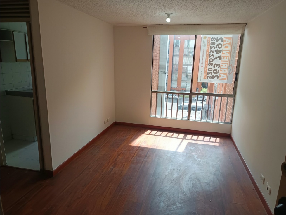 SE ARRIENDA APARTAMENTO BOSQUES DE MODELIA 1-506 - LC