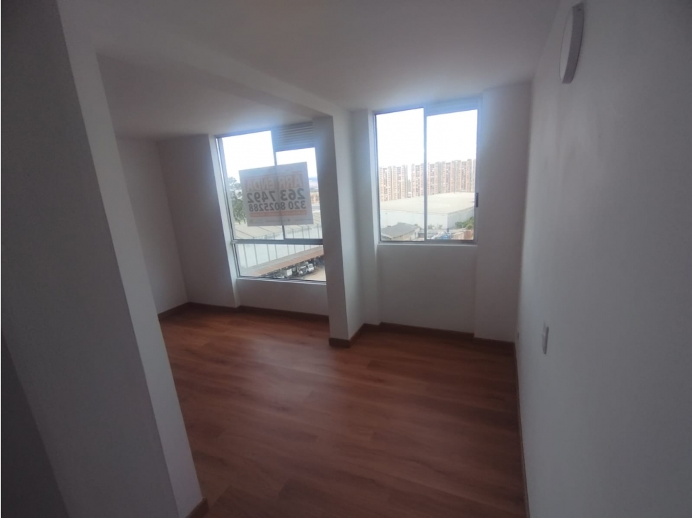 SE ARRIENDA APARTAMENTO EN CR CANEY FONTIBON PUEBLO VIEJO - WIR — foto 2