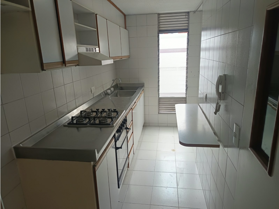 SE ARRIENDA APARTAMENTO BOSQUES DE MODELIA 1-506 - LC — foto 4