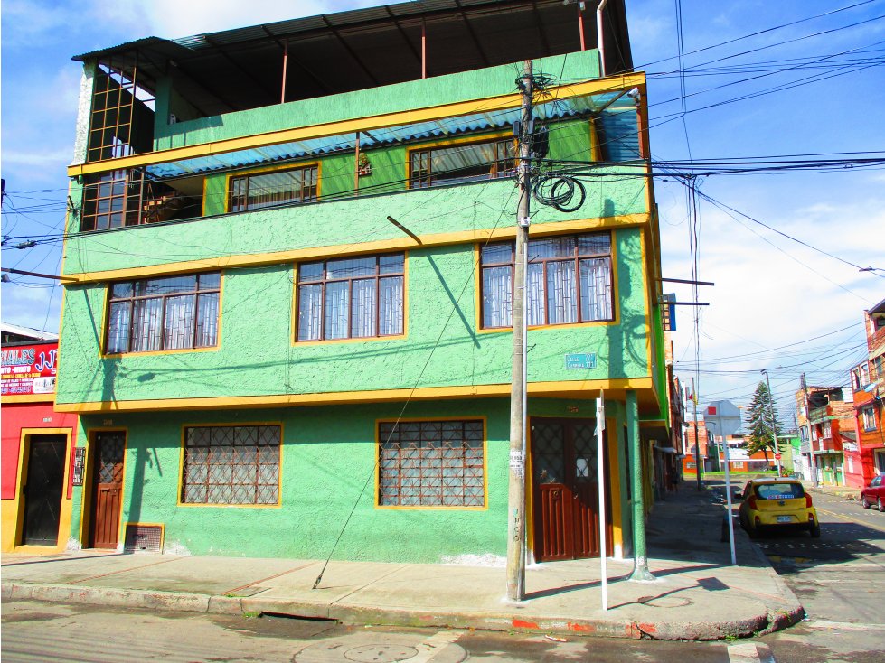 SE VENDE CASA EN FONTIBON VERSALLES