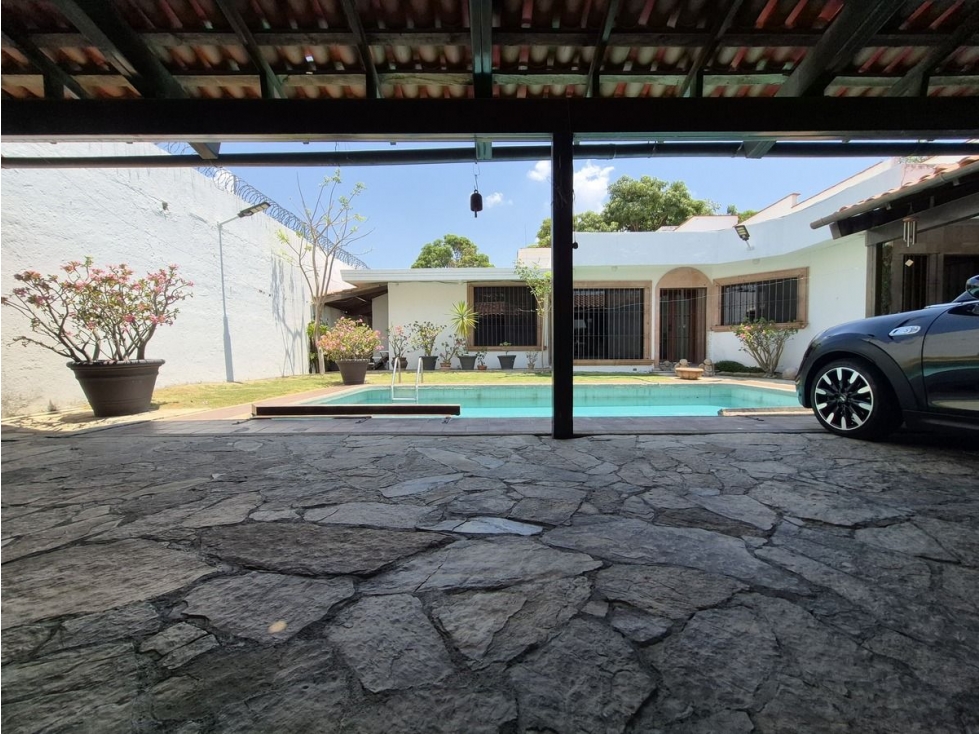 Casa en VENTA de una planta en Fracc. LAURELES