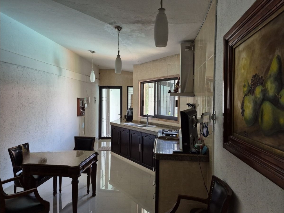 Casa en VENTA de una planta en Fracc. LAURELES — foto 4