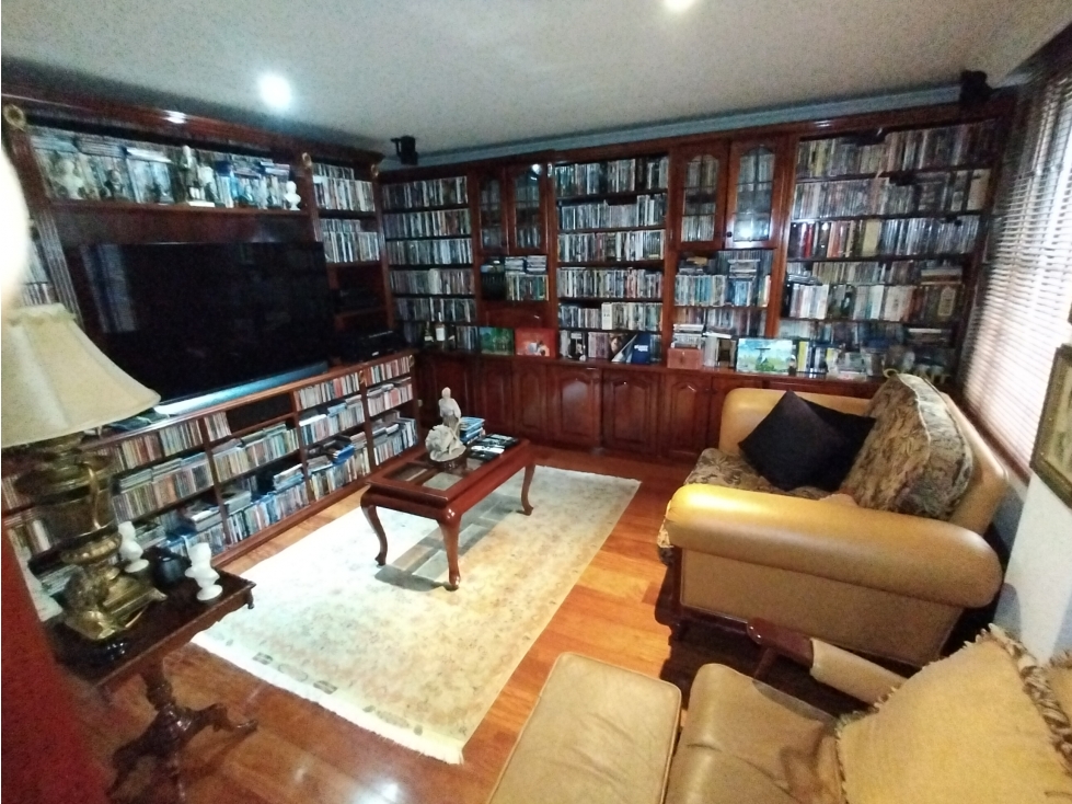 Venta apto Bogotá Santa Barbara — foto 4