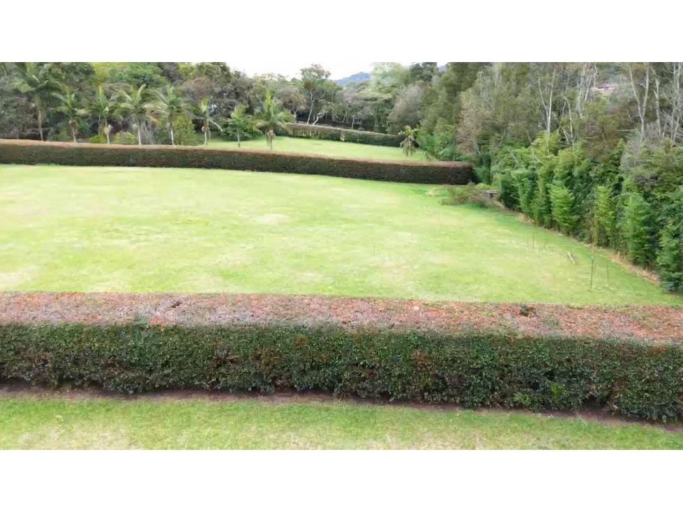 Vendo Llanogrande hermoso lote plano, unidad cerrada, alta categoría — foto 3