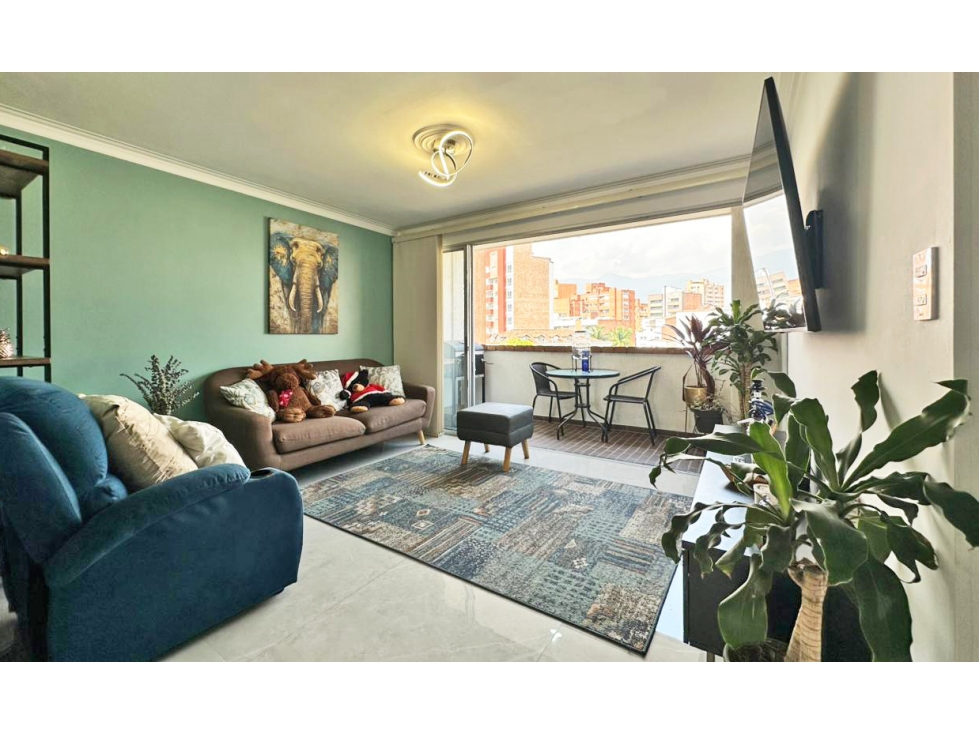 Vendo apto remodelado en Laureles, ultimo piso con buena vista — foto 5