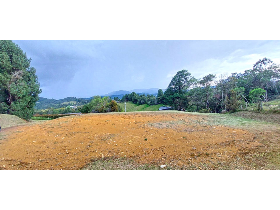 Vendo Lote en unidad cerrada en Las Palmas con buena vista
