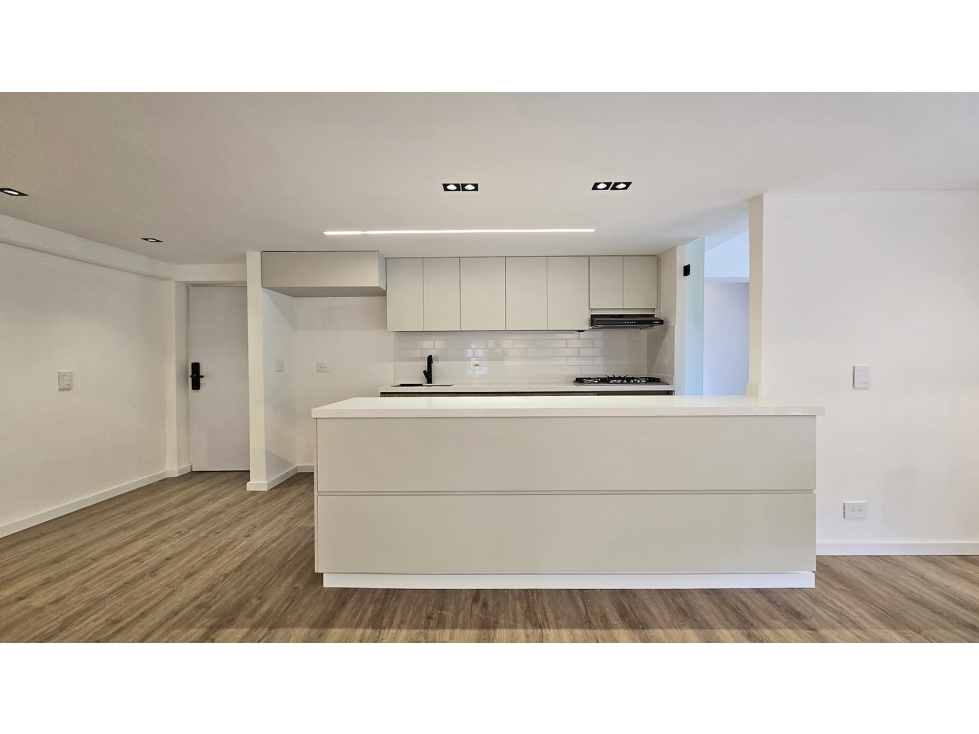 Vendo hermoso apto remodelado cerca a La Visitación, unidad completa — foto 3