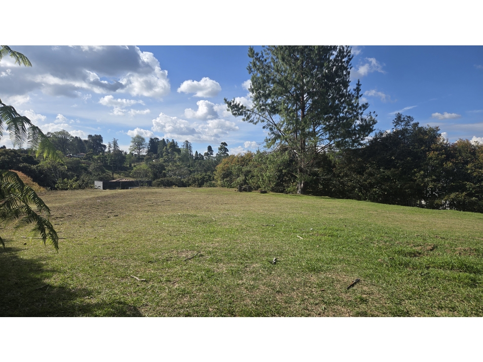 Vendo lote El Escobero antes del peaje, unidad cerrada, linda vista