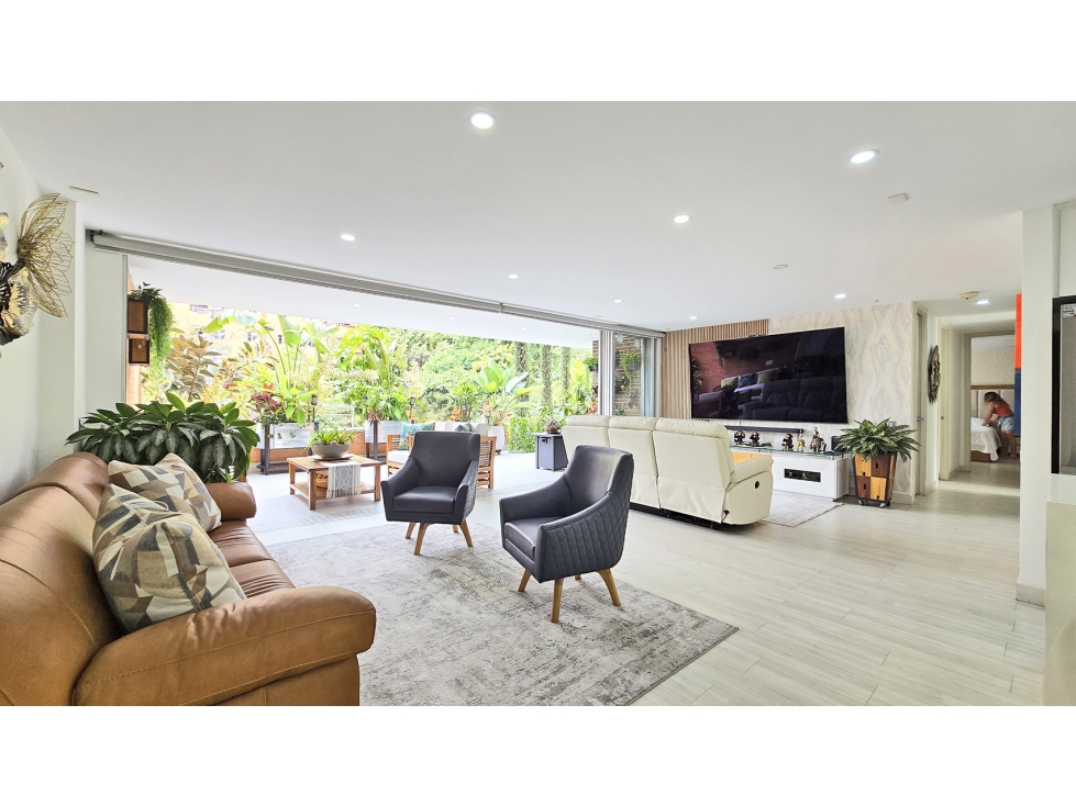 Vendo hermoso apto remodelado con doble terraza en Castropol