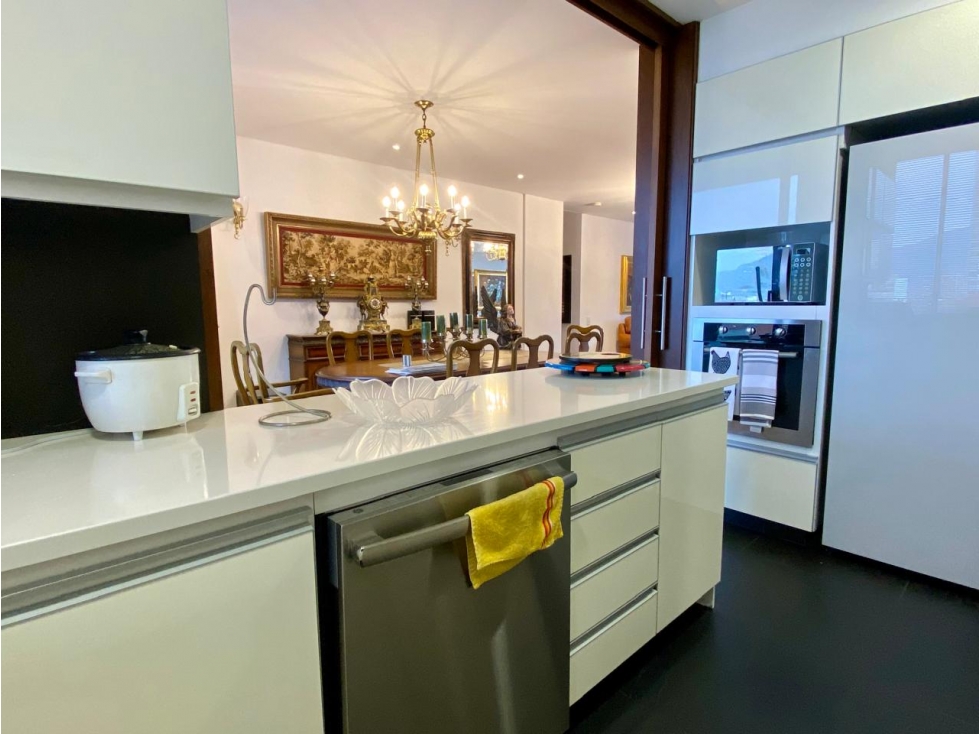 Vendo moderno apto piso alto, super vista, Inferior con El Campestre — foto 6